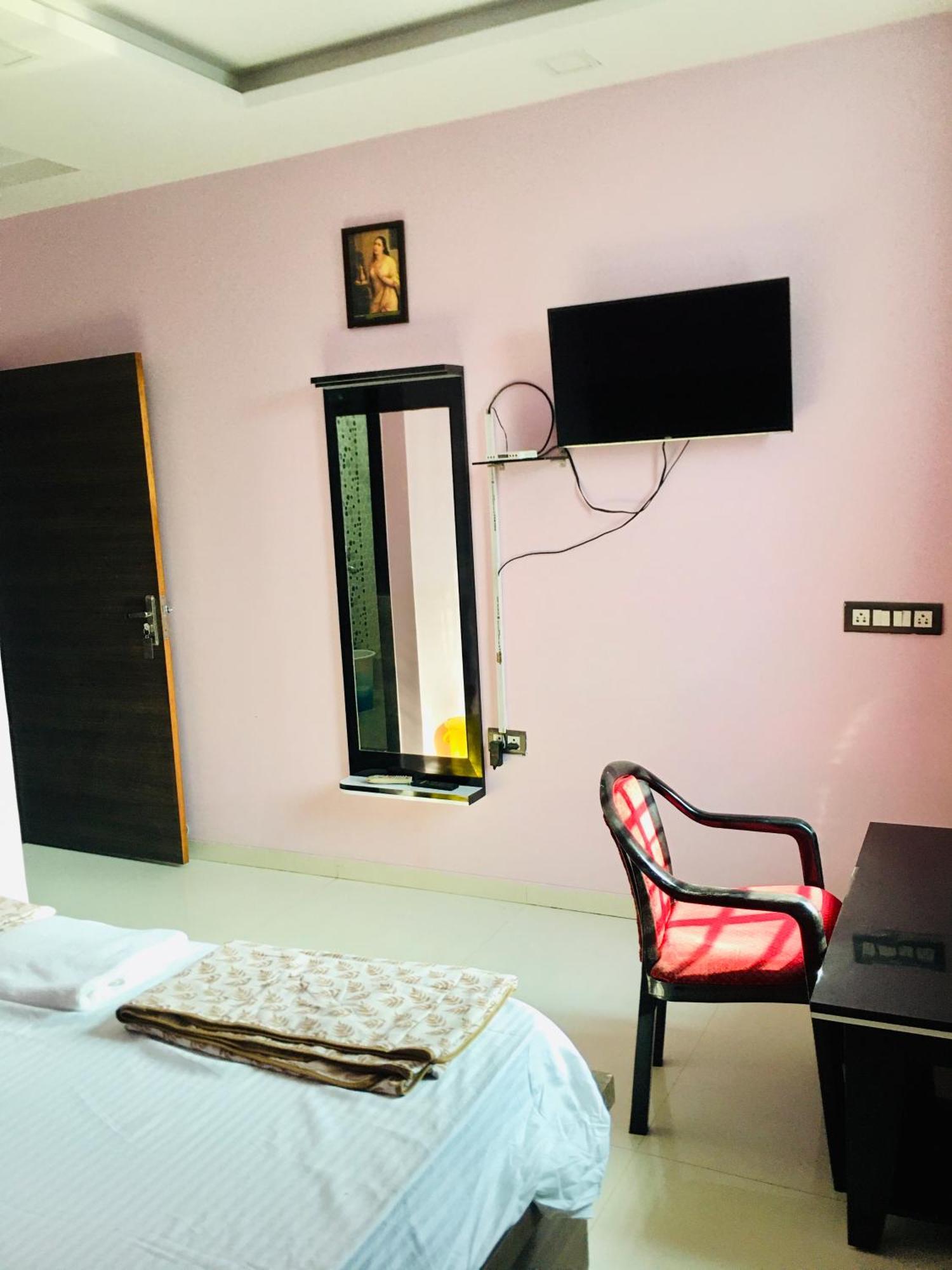 Chanda Palace Guest House Hazaribag Exterior photo